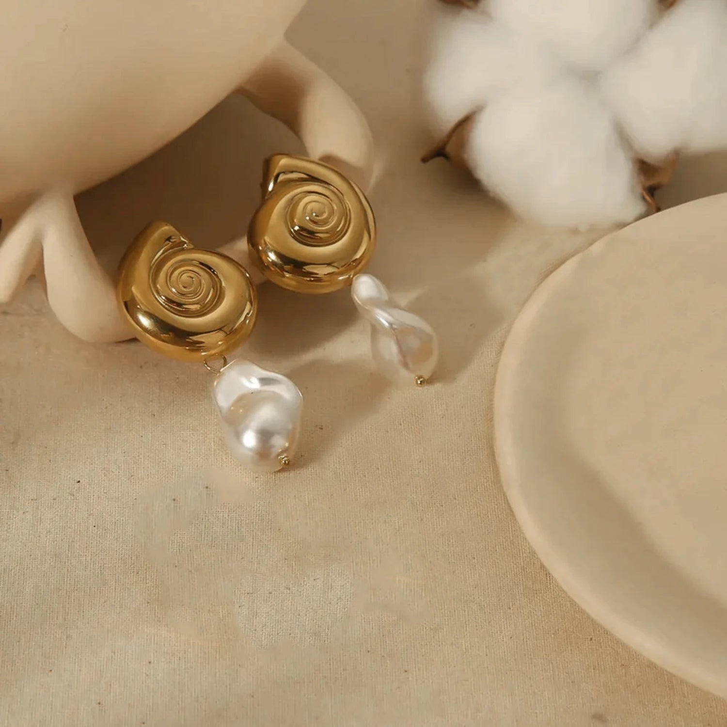 Natural Pearl Earring