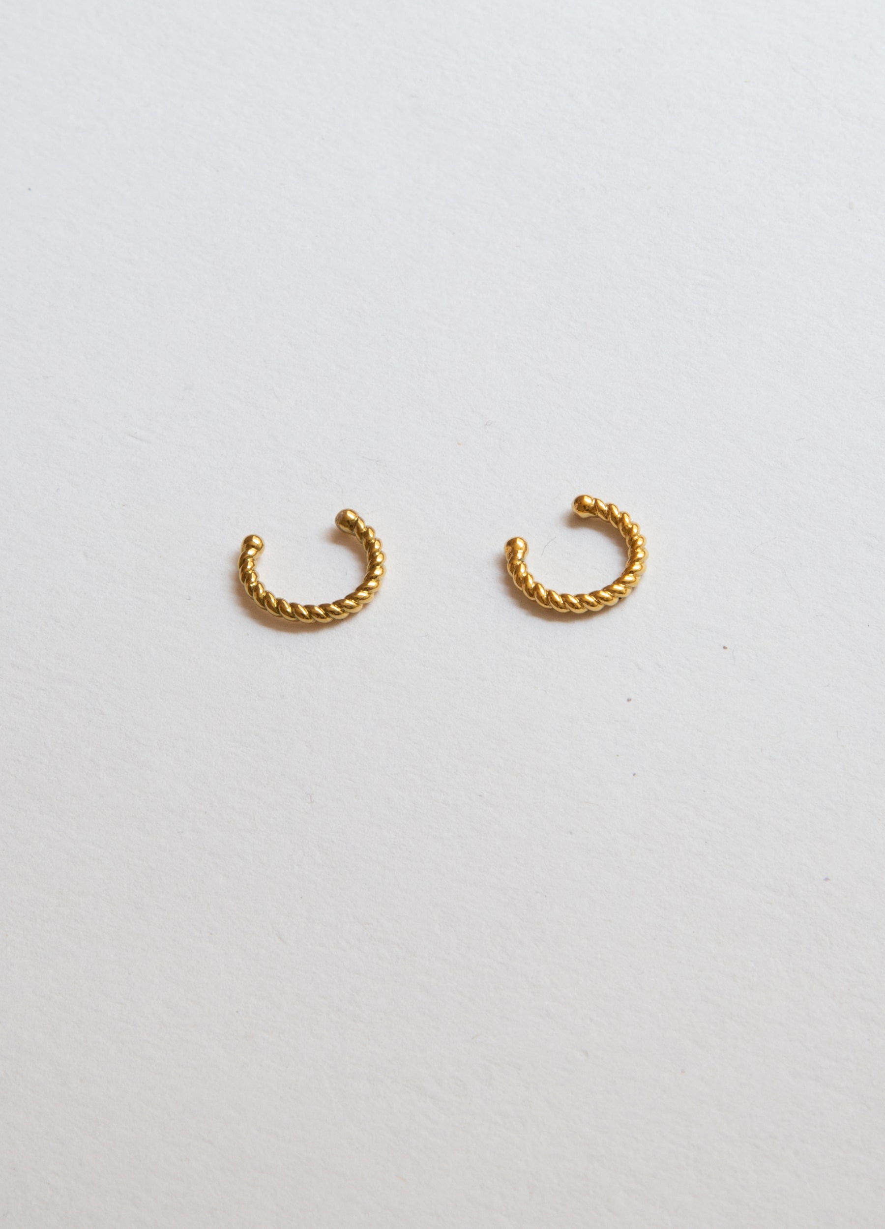 Ear Cuff Dot